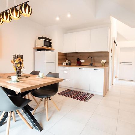 Apple Tree Apartment เบลด ภายนอก รูปภาพ